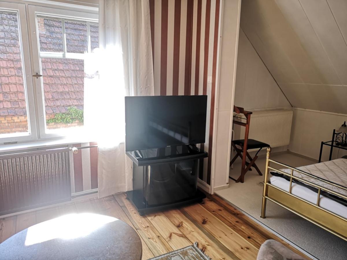 مبيت وإفطار Crinitz Am Lindenplatz المظهر الخارجي الصورة